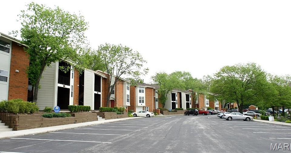 1st image of 1969 Greenglen Dr APT 303