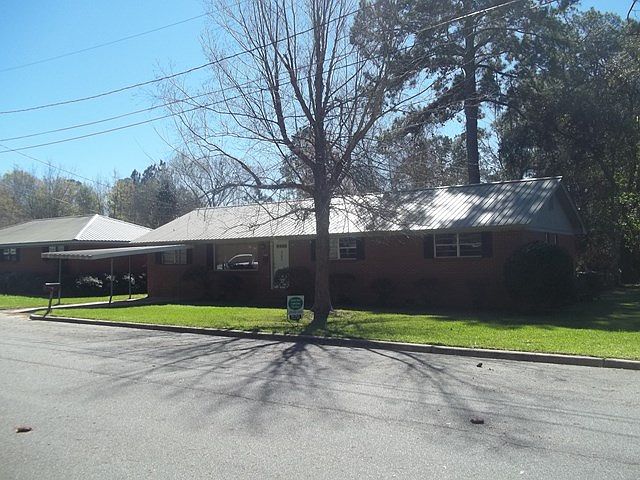 1st image of 301 Futch Ave