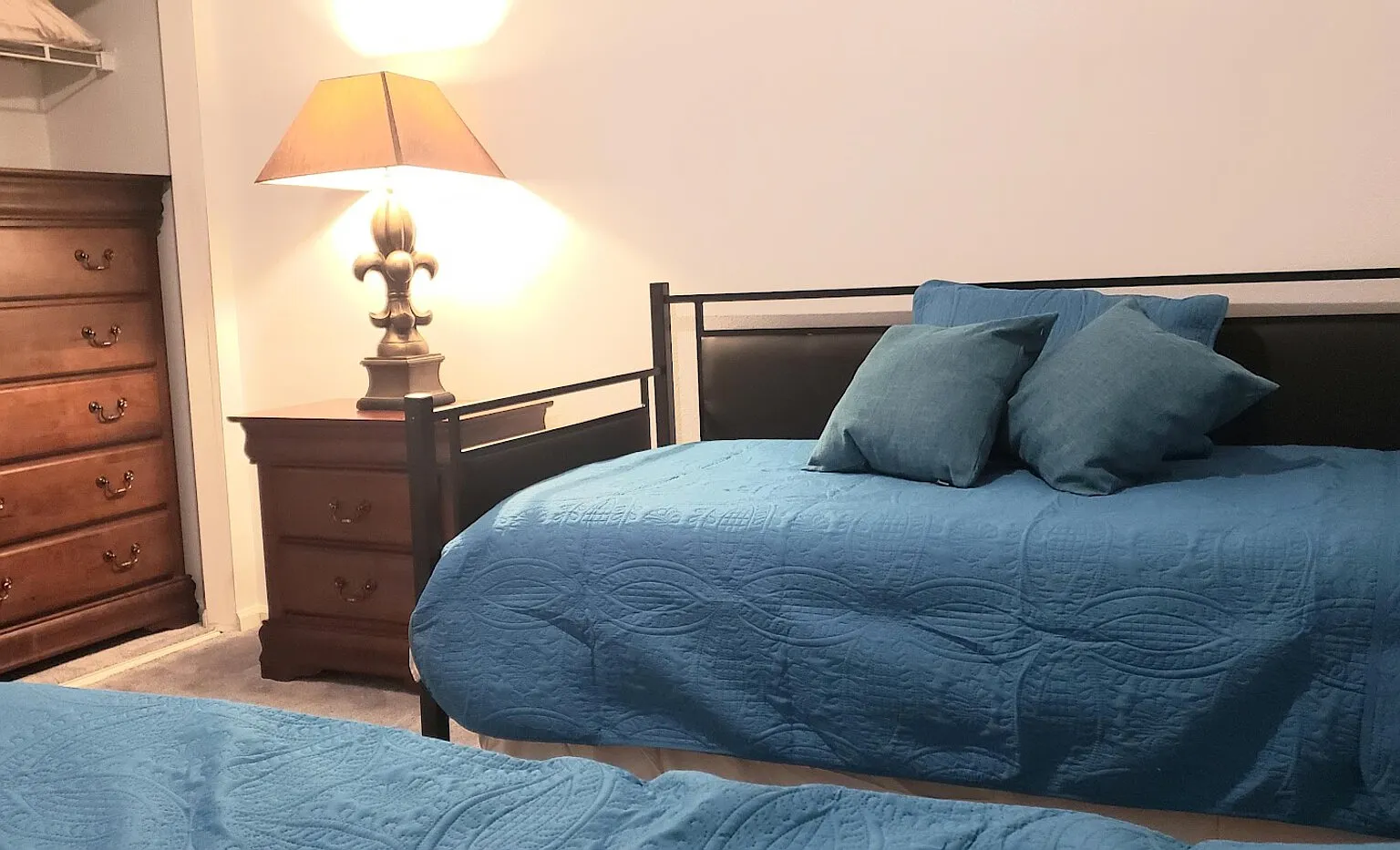 2-bedroom (with 4 beds) and 2 full baths rental. — Photo 3