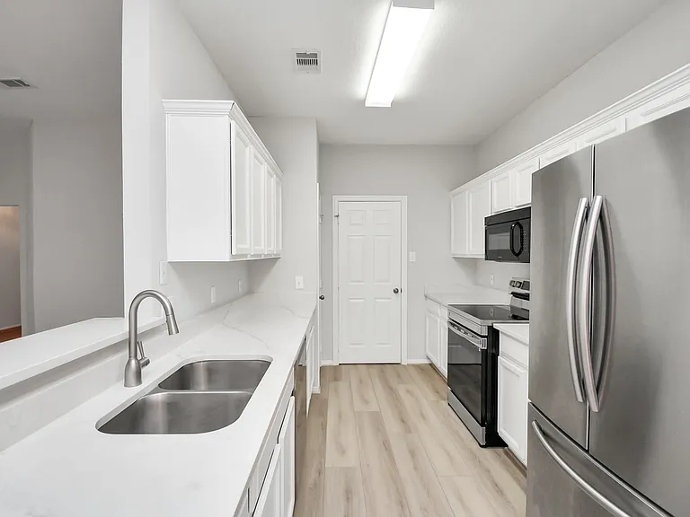 24118 Wild Horse Ln — Photo 19