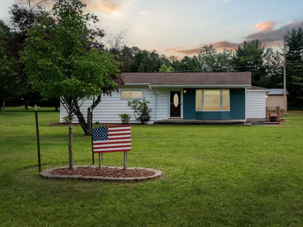 17575 McKinley Rd, Big Rapids, MI 49307