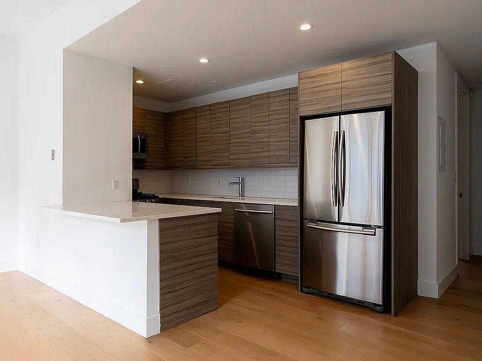 2nd image of 53 Park Pl #17D