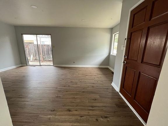 3rd image of 1255 W Washington Ave #1255