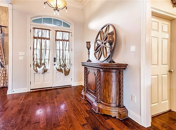 2nd image of 1259 Avenue Du Chateau