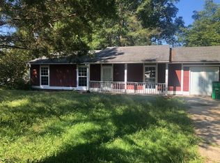 6501 Farmstead Dr, Charlotte, NC 28227