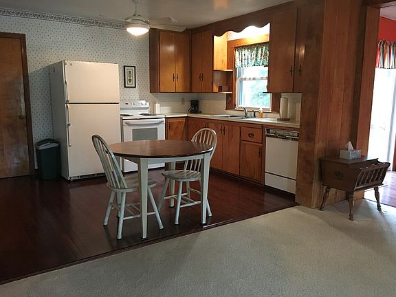 5th image of 1304 Park St