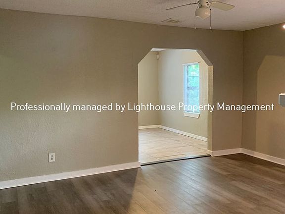 2nd image of 3252 Ernest St