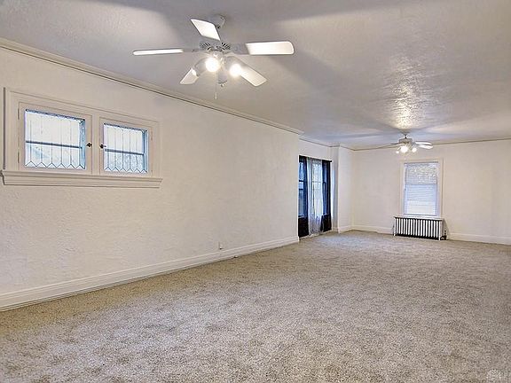 4th image of 1149 Carlisle Ave