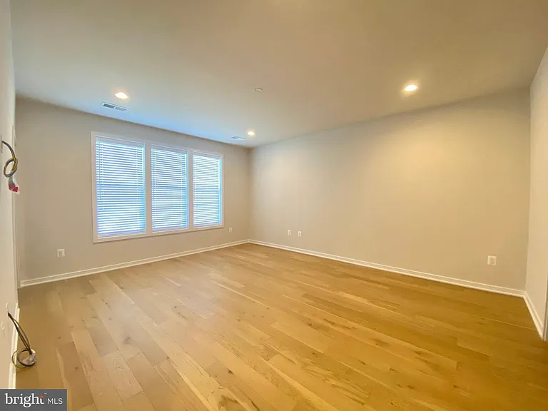 22274 Rivanna Shore Ter — Photo 10