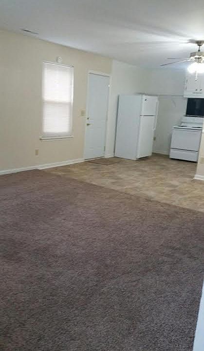 2nd image of 825 Sandpiper Dr APT B
