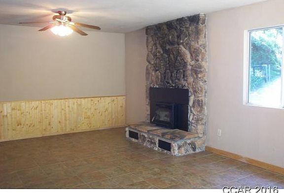 4th image of 4276 Tree Ln