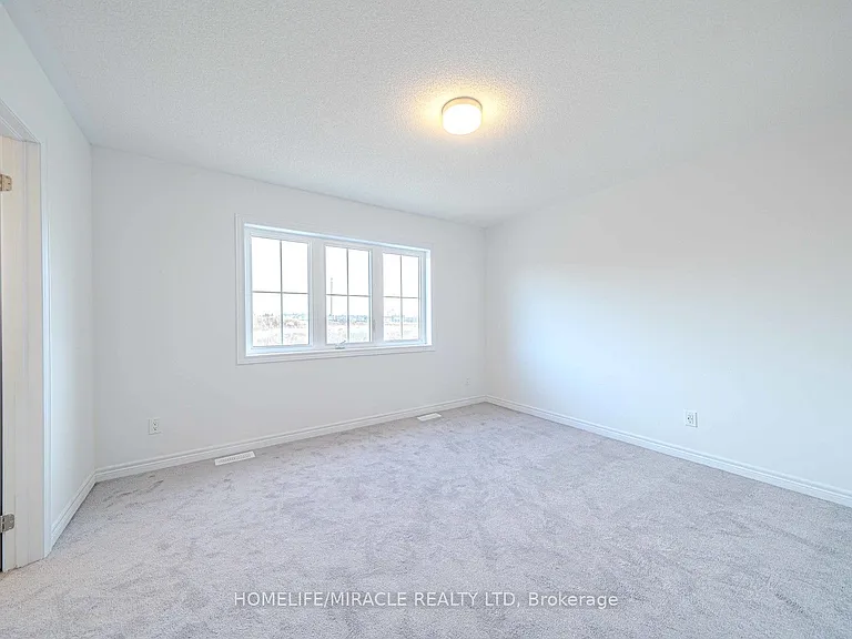 1054 Lockie Dr — Photo 25