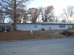 400 E 8th St, Ellsworth, KS 67439