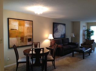 2105 County Cork Dr APT 4, Chesterfield, MO 63017