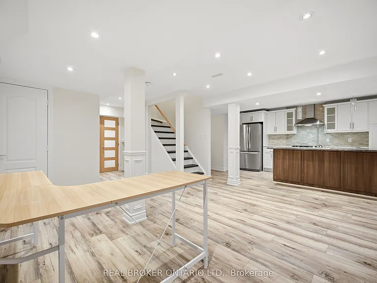 3277 Paul Henderson Dr — Photo 17
