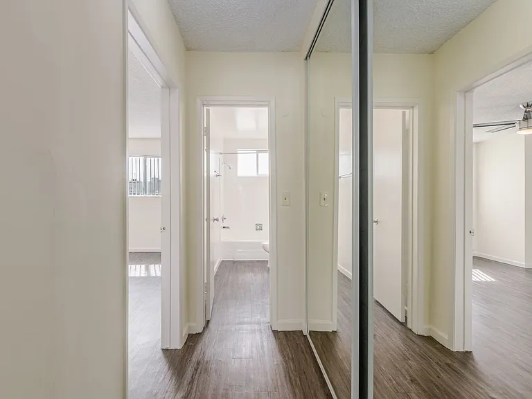 1808 N Harvard Blvd — Photo 13