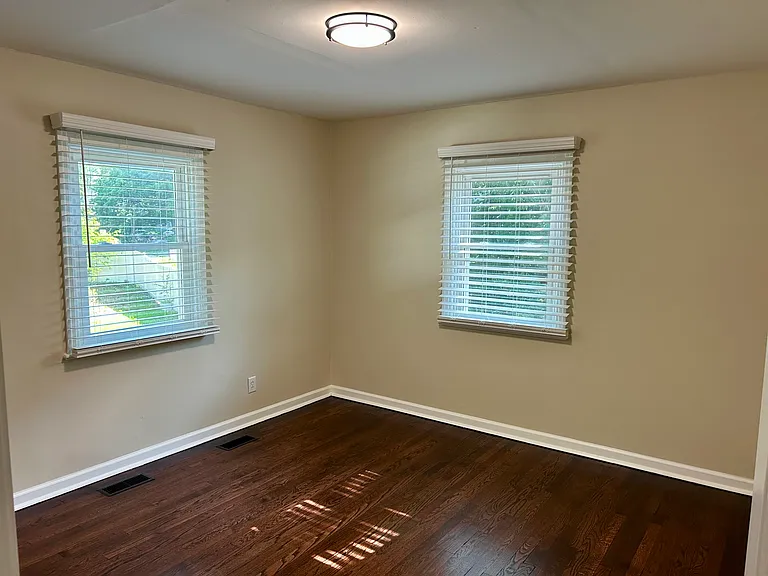 317 Wood St — Photo 9