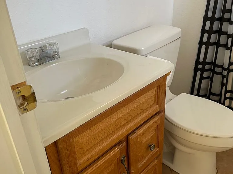 1118 Macon Ave — Photo 18