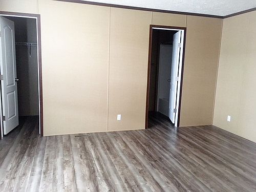 2nd image of 399 Laurel Dr