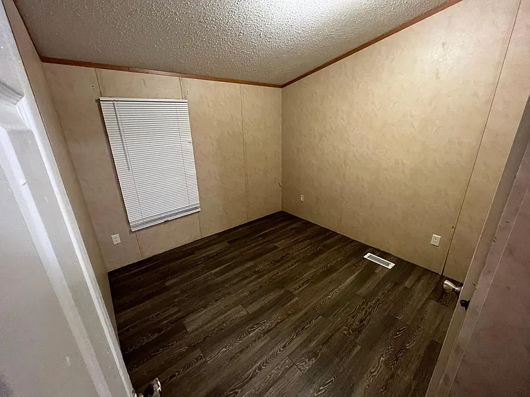 21561 Leonard St #21569 — Photo 14