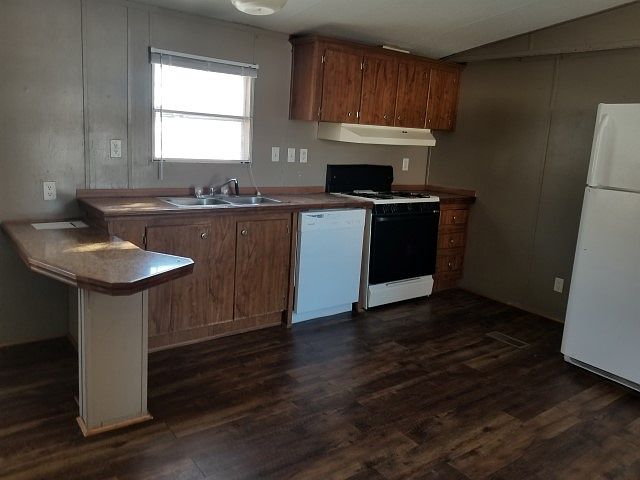 2nd image of 3232 S Clifton Ave Lot 81