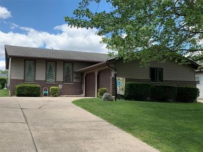 1515 N Wildwood Dr, Mt Zion, IL, 62549