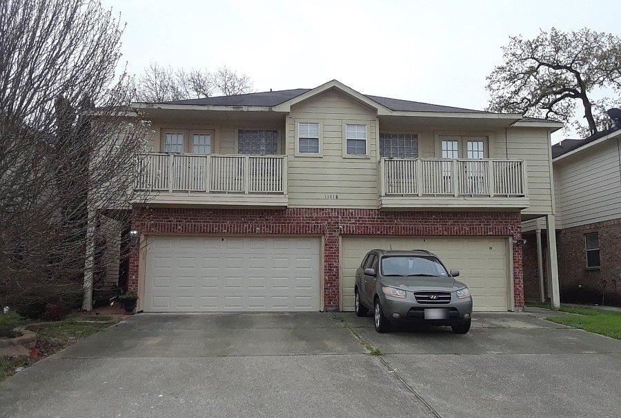 1st image of 11818 Chetman Dr APT B