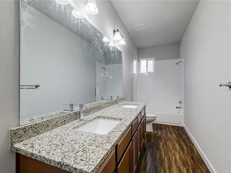 906 Quartz Ct #401 — Photo 11