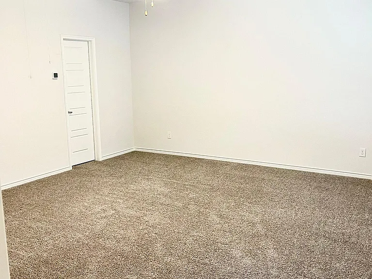 2409 Siskiyou St — Photo 8