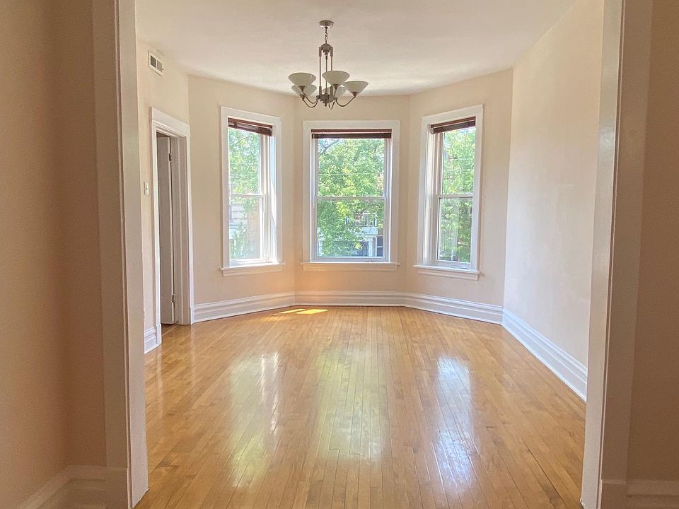 1st image of 2637 N Sacramento Ave #2