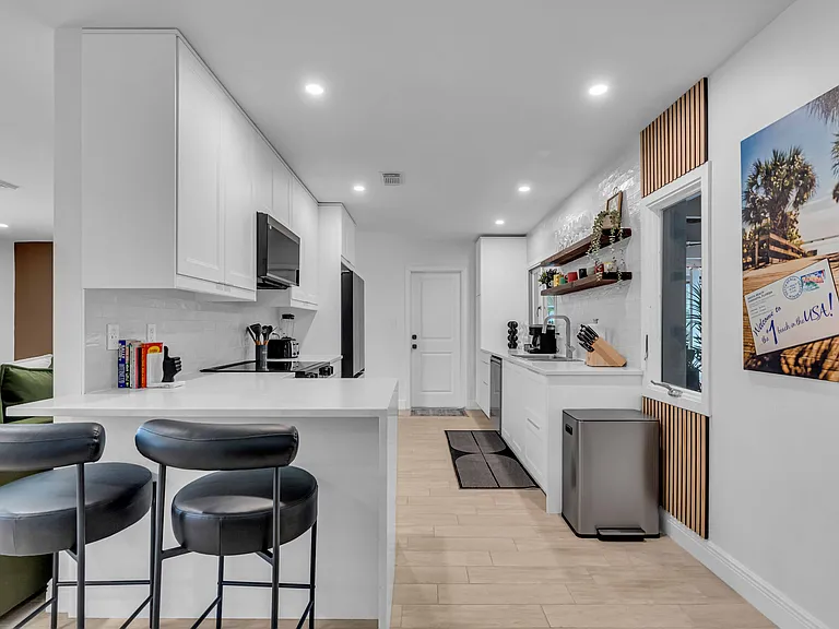 4421 Ocean Blvd — Photo 15