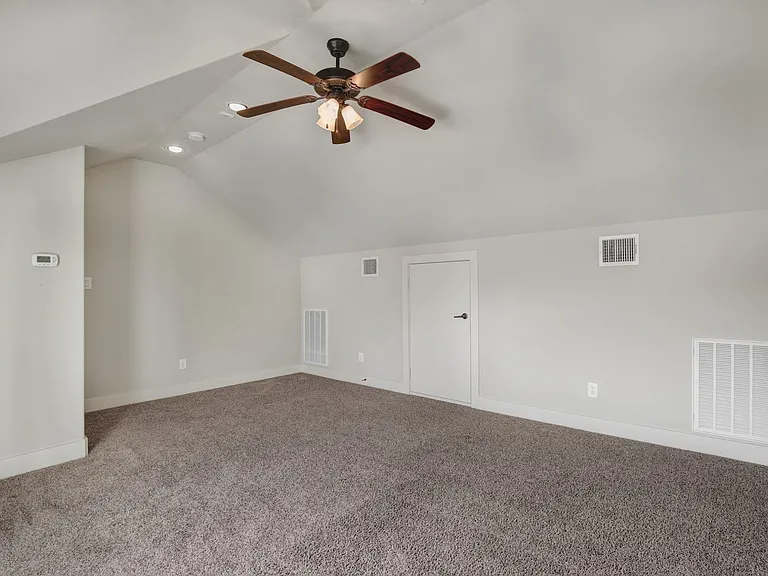 4111 Rawlins St — Photo 44