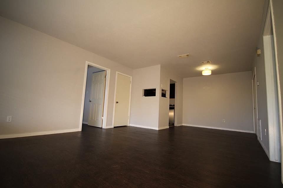 1st image of 4602 Willowick Dr