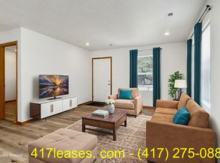 2320 N Taylor Ave, Springfield, MO 65803