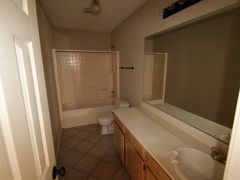 11900 Port Rd — Photo 25