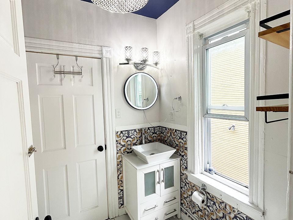 Modern bathroom