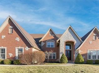 18230 Canyon Forest Ct, Chesterfield, MO