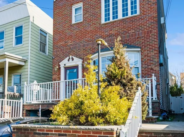 41 E 32nd St, Bayonne, NJ 07002