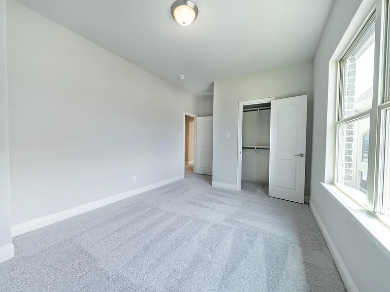 403 Parrino Pkwy — Photo 9