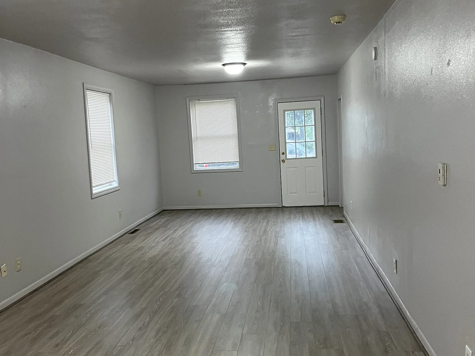 2 bed, 1.0 bath, 1000 sqft, $1,150 — Photo 3