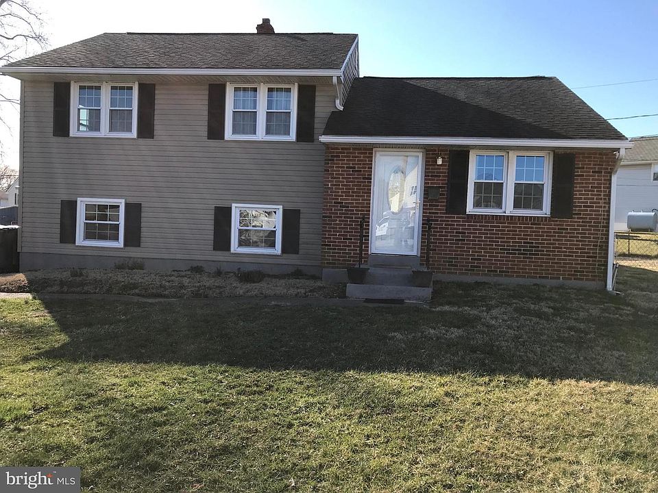 1st image of 6 Leighty Cir