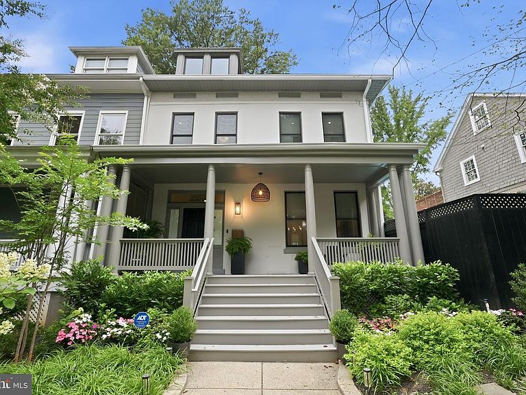 Listing photo of 2558 36th St NW, Washington