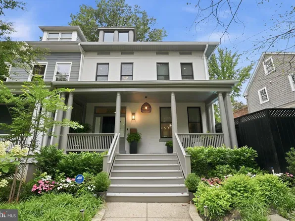 2558 36th St NW, Washington, DC 20007