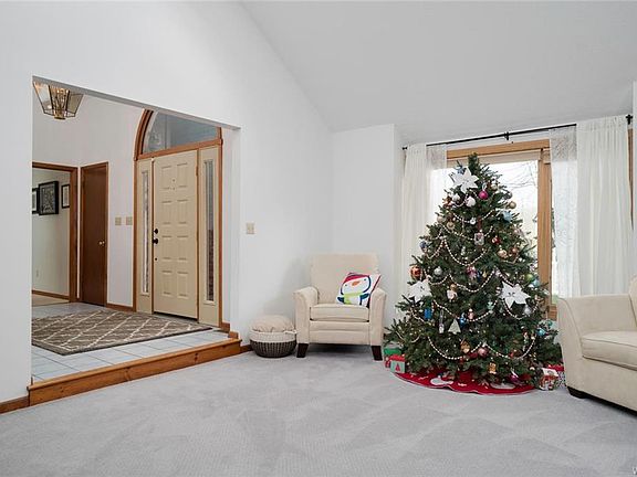 5th image of 25 Amsley Ct