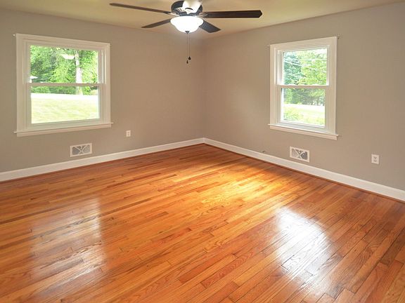 5th image of 3428 Landon St
