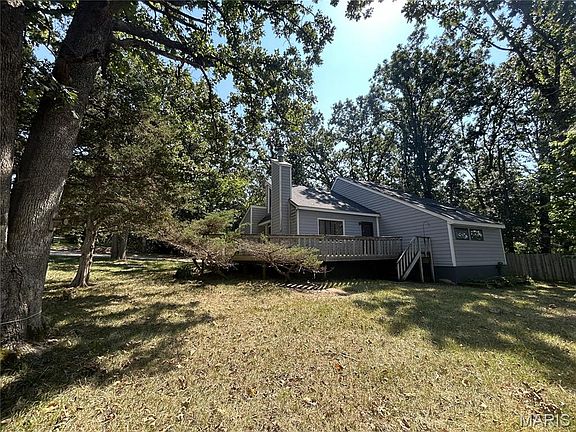 2nd image of 1300 California Dr