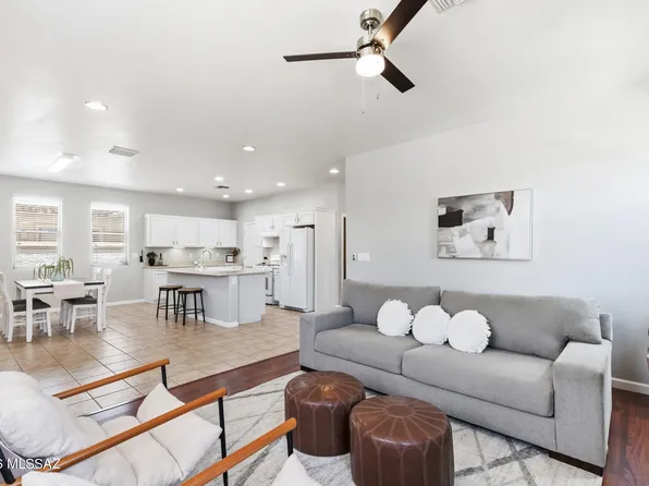 10134 S Azure Surrey Dr, Vail, AZ 85641