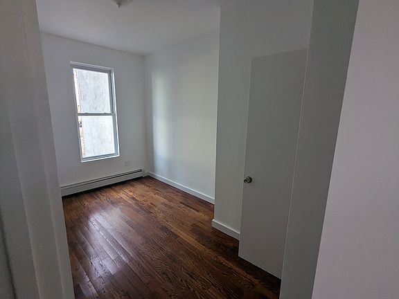 5th image of 1076 Decatur St #2