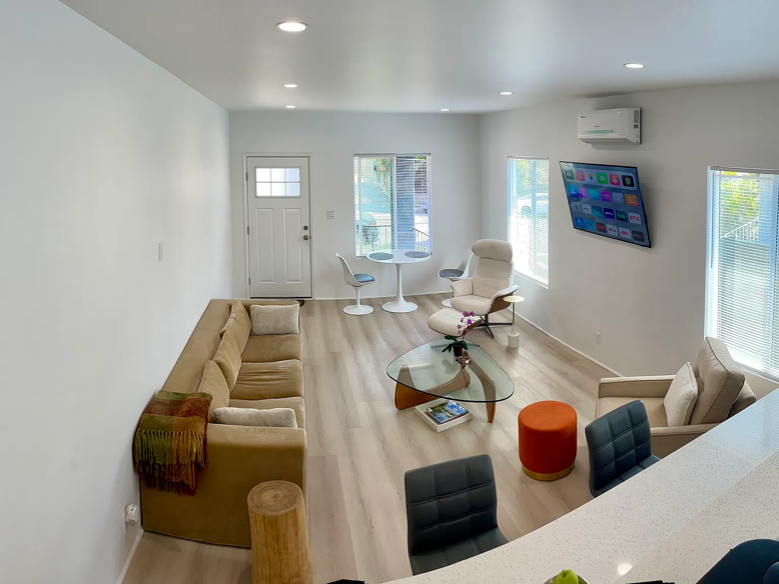 3425 Thorpe Ave — Photo 4
