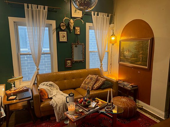 2nd image of 1617 N Fairfield Ave #3F